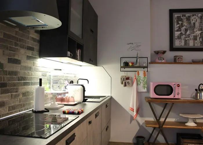 Industrial Chic House - Private Parking