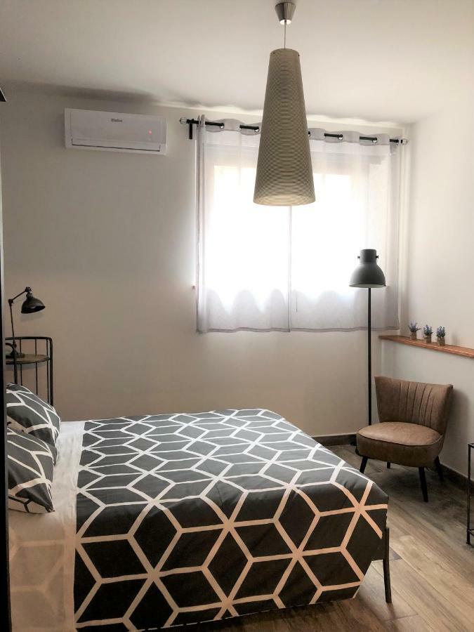 Industrial Chic House - Private Parking Guest house